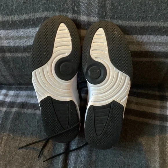 Jordan Max Aura - Picture 7 of 8